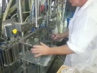 Полуавтомат розлива молока ЛД-2СОЗ - Продвижение-ПЭТ