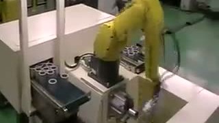 Пример работы робота Fanuc