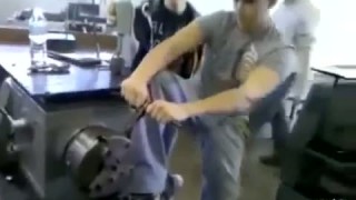 Injury on a lathe  Абсолютные дебилы