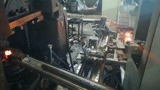 Автоматическая линия производства нестандартных болтов. Видео