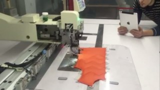 Автоматическая швейная машина для одежды