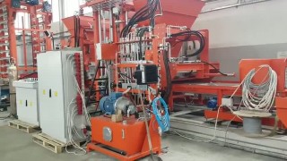 Our project in South America/Block machine SUMAB R-500